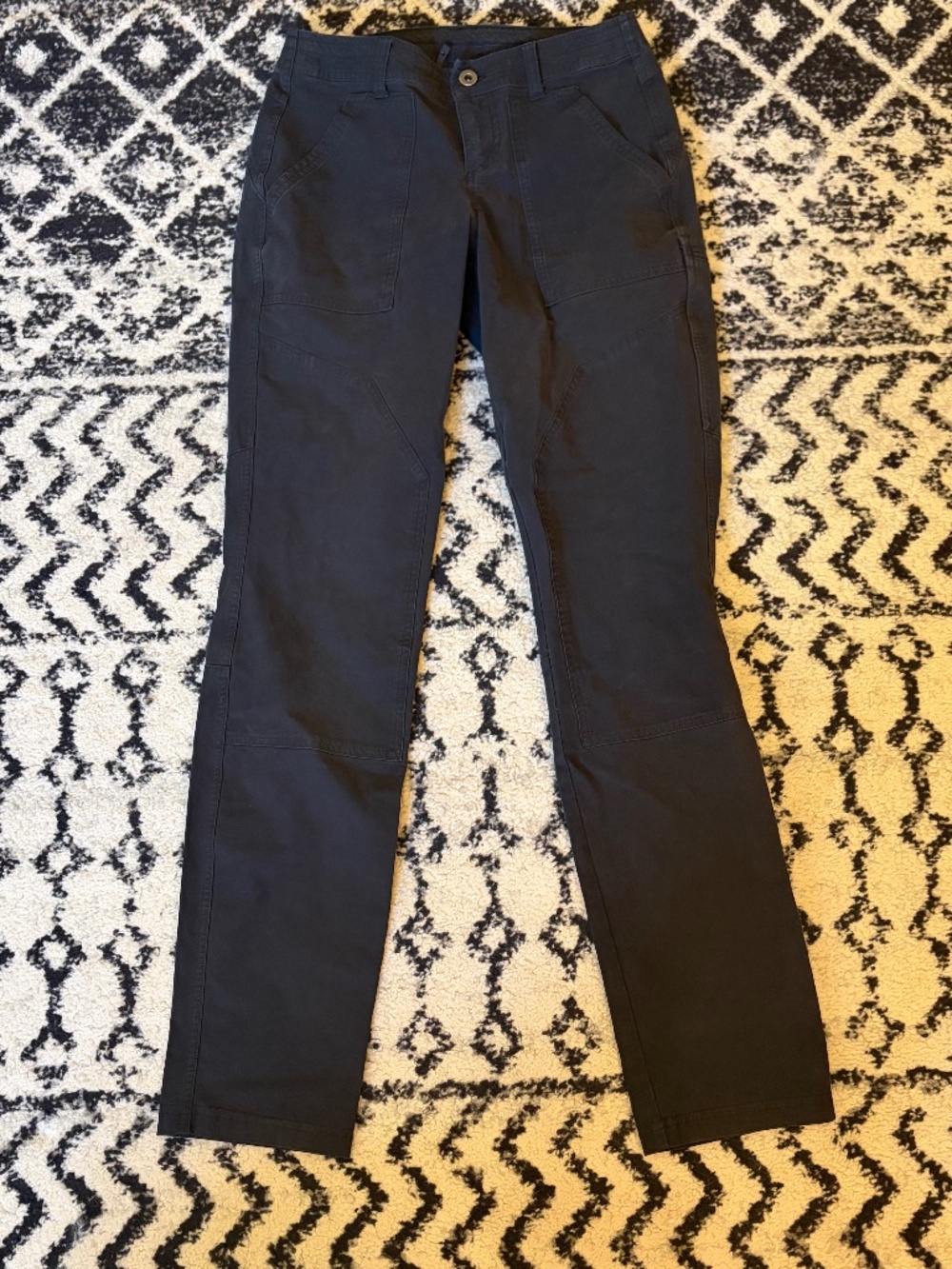 KÜHL Cargo Pants Women’s Black Size 2 Slim Fit Hiking Camping Outdoors Gorpcore